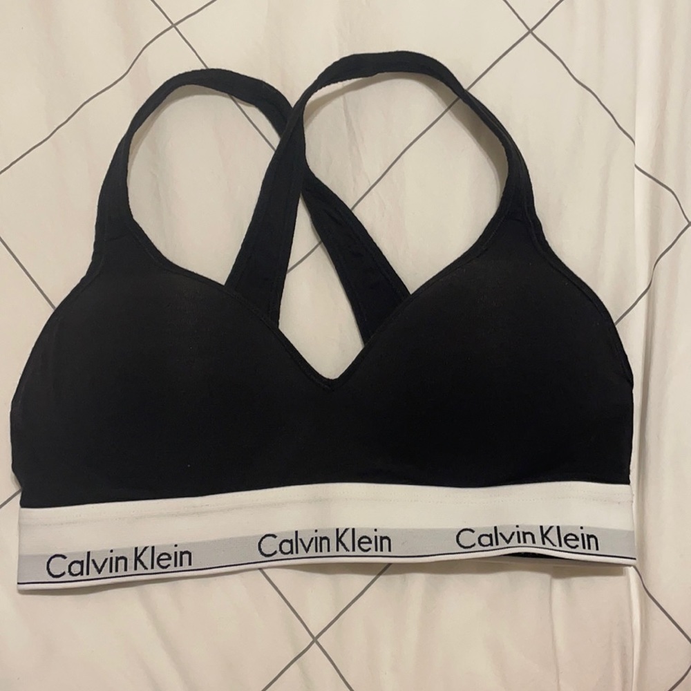 Calvin Klein Push-up Sports Bra
